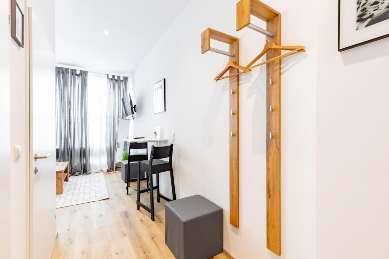 Budget Rooms West With Shared Kitchen Viena Exterior foto