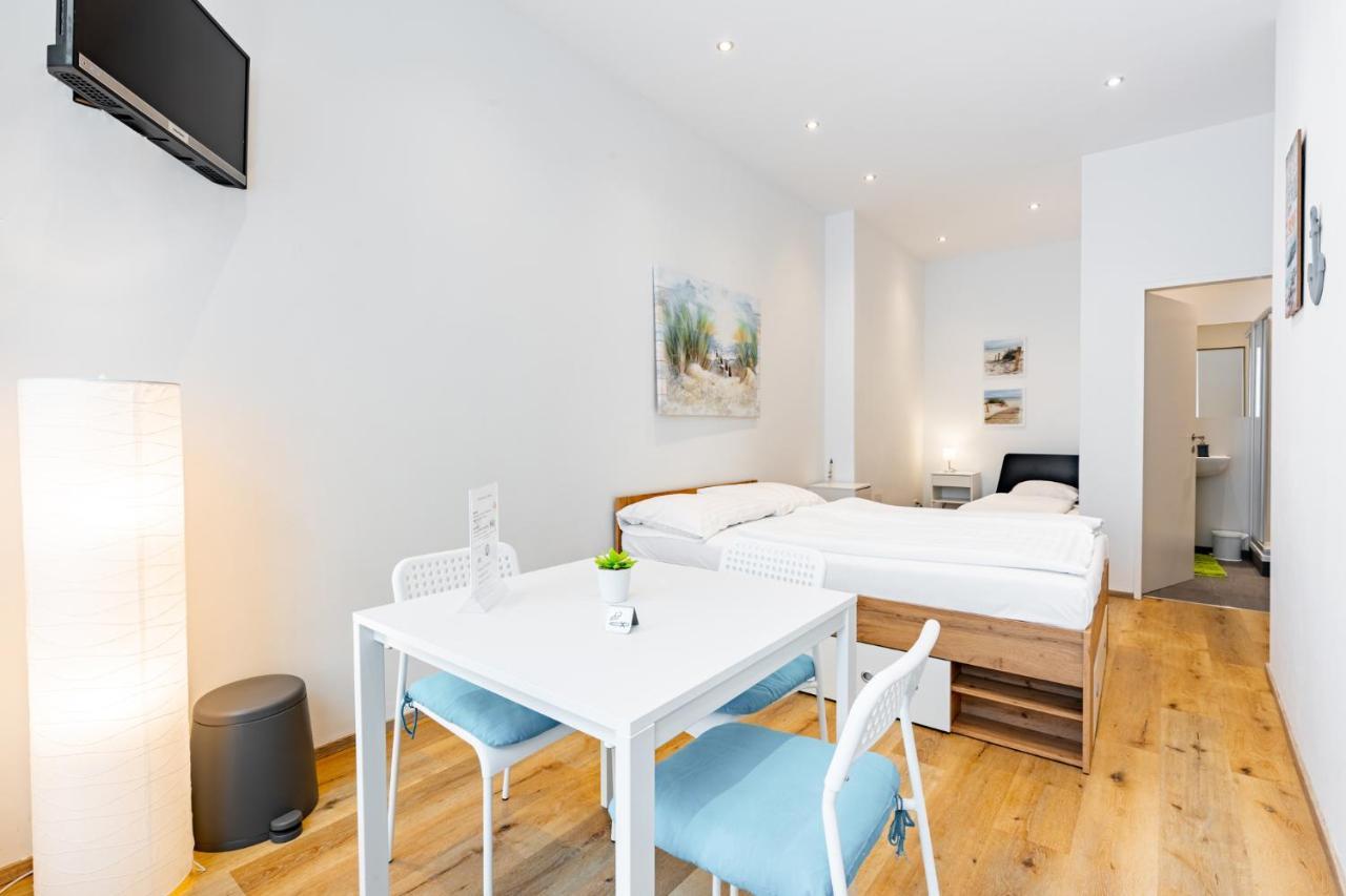Budget Rooms West With Shared Kitchen Viena Exterior foto