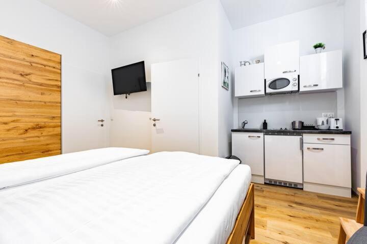 Budget Rooms West With Shared Kitchen Viena Exterior foto