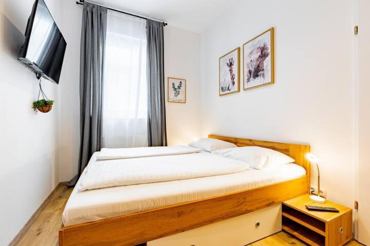Budget Rooms West With Shared Kitchen Viena Exterior foto