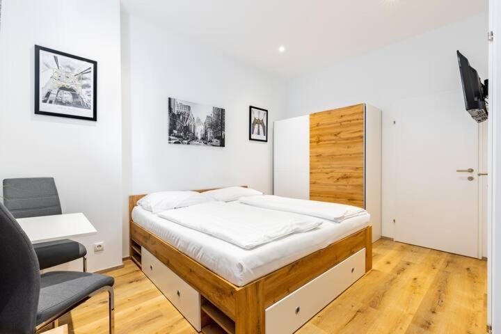 Budget Rooms West With Shared Kitchen Viena Exterior foto