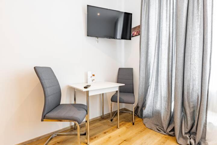 Budget Rooms West With Shared Kitchen Viena Exterior foto