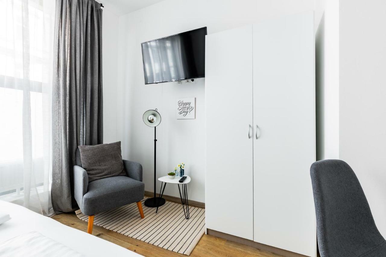 Budget Rooms West With Shared Kitchen Viena Exterior foto
