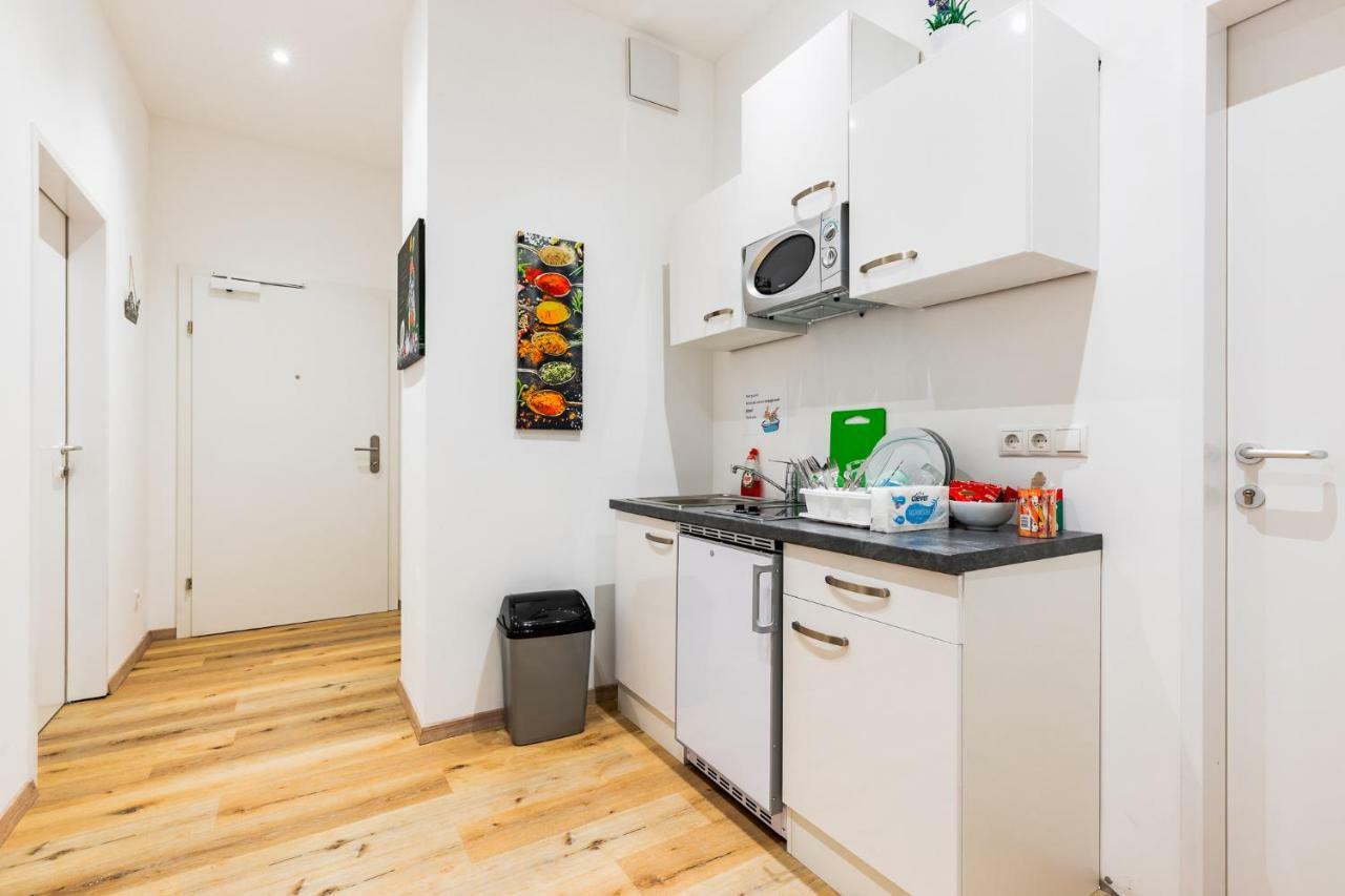 Budget Rooms West With Shared Kitchen Viena Exterior foto