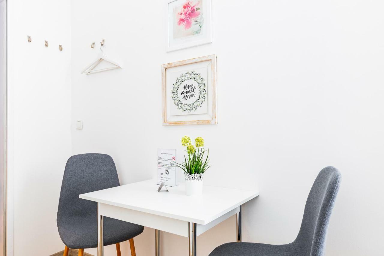 Budget Rooms West With Shared Kitchen Viena Exterior foto