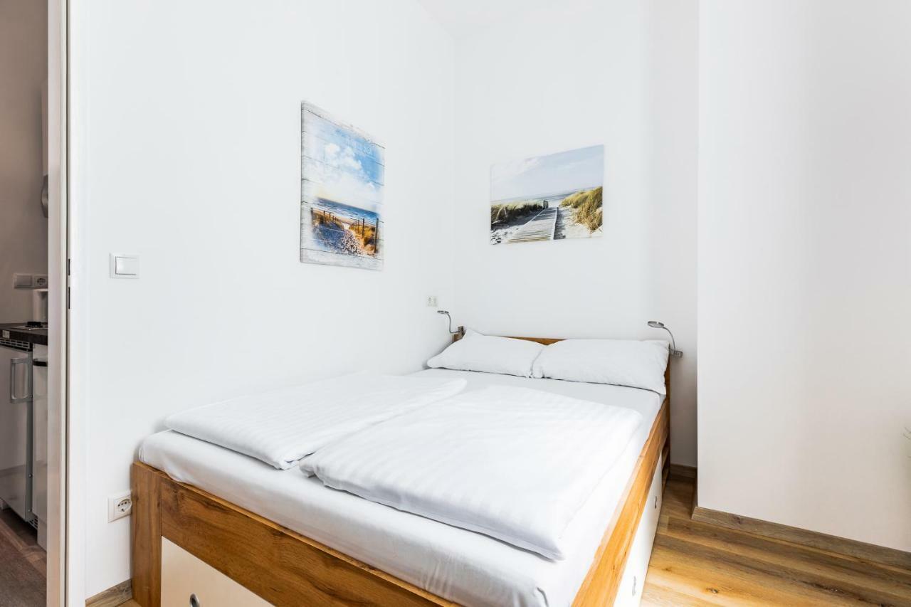 Budget Rooms West With Shared Kitchen Viena Exterior foto