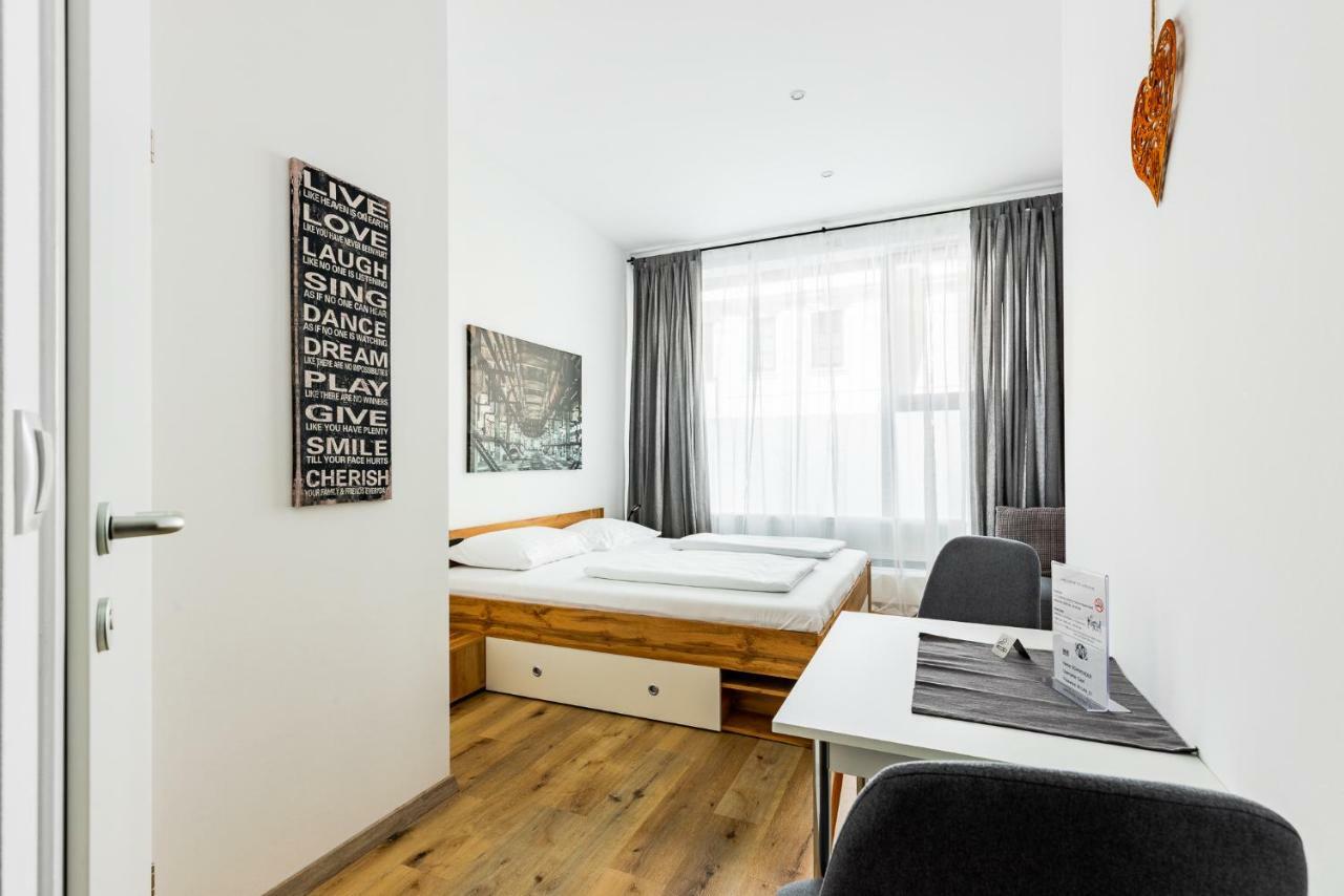 Budget Rooms West With Shared Kitchen Viena Exterior foto