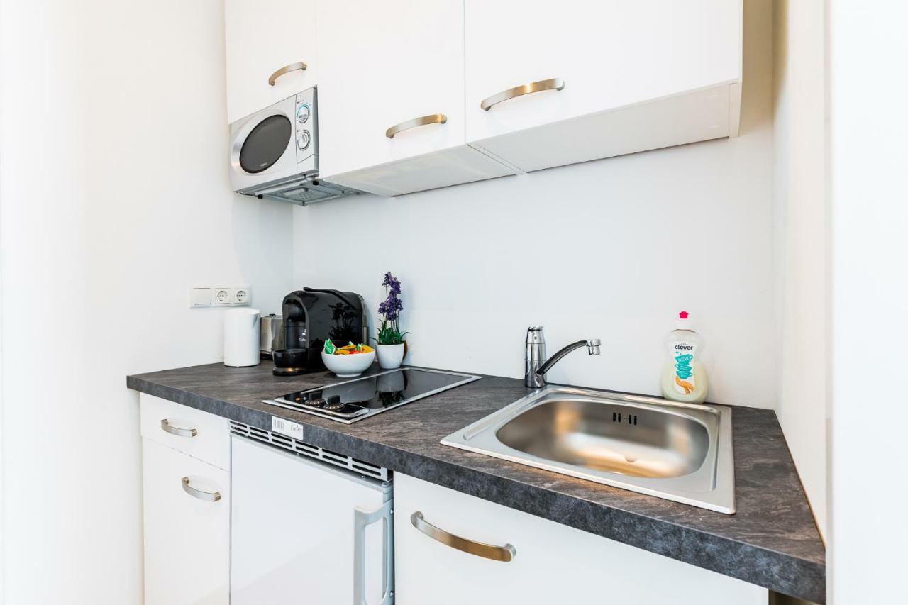 Budget Rooms West With Shared Kitchen Viena Exterior foto