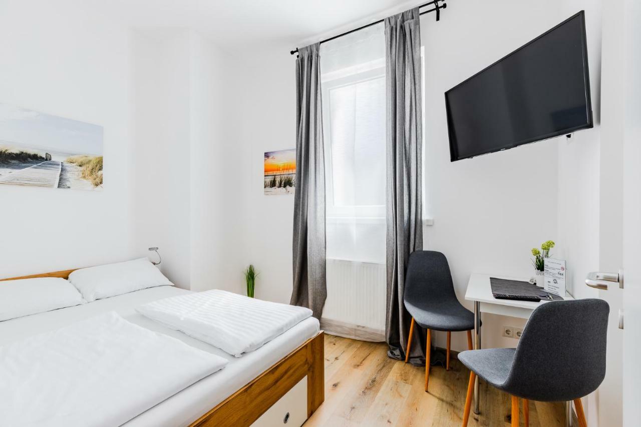 Budget Rooms West With Shared Kitchen Viena Exterior foto